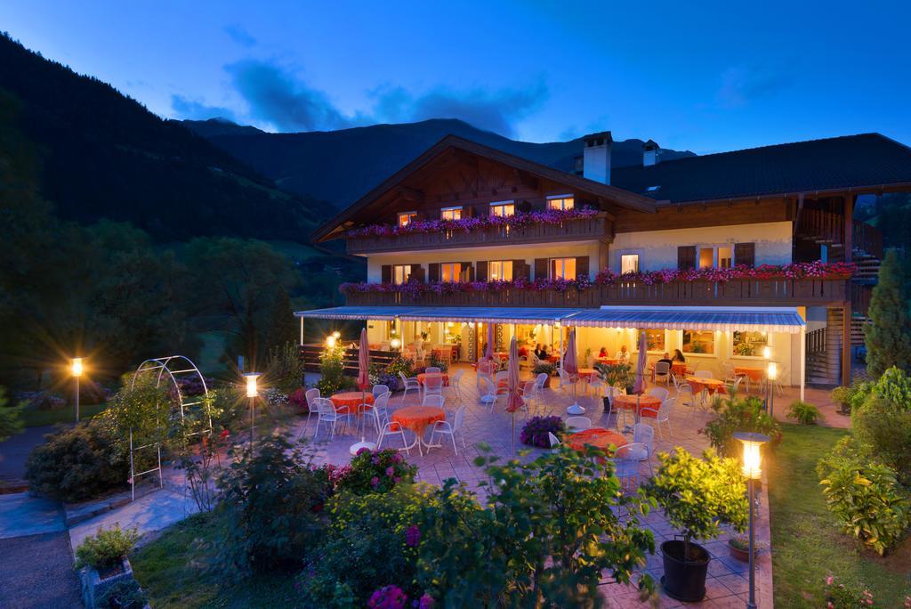 Hotel Klotz San Leonardo in Passiria Luaran gambar